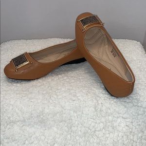 Victoria K ballet flats